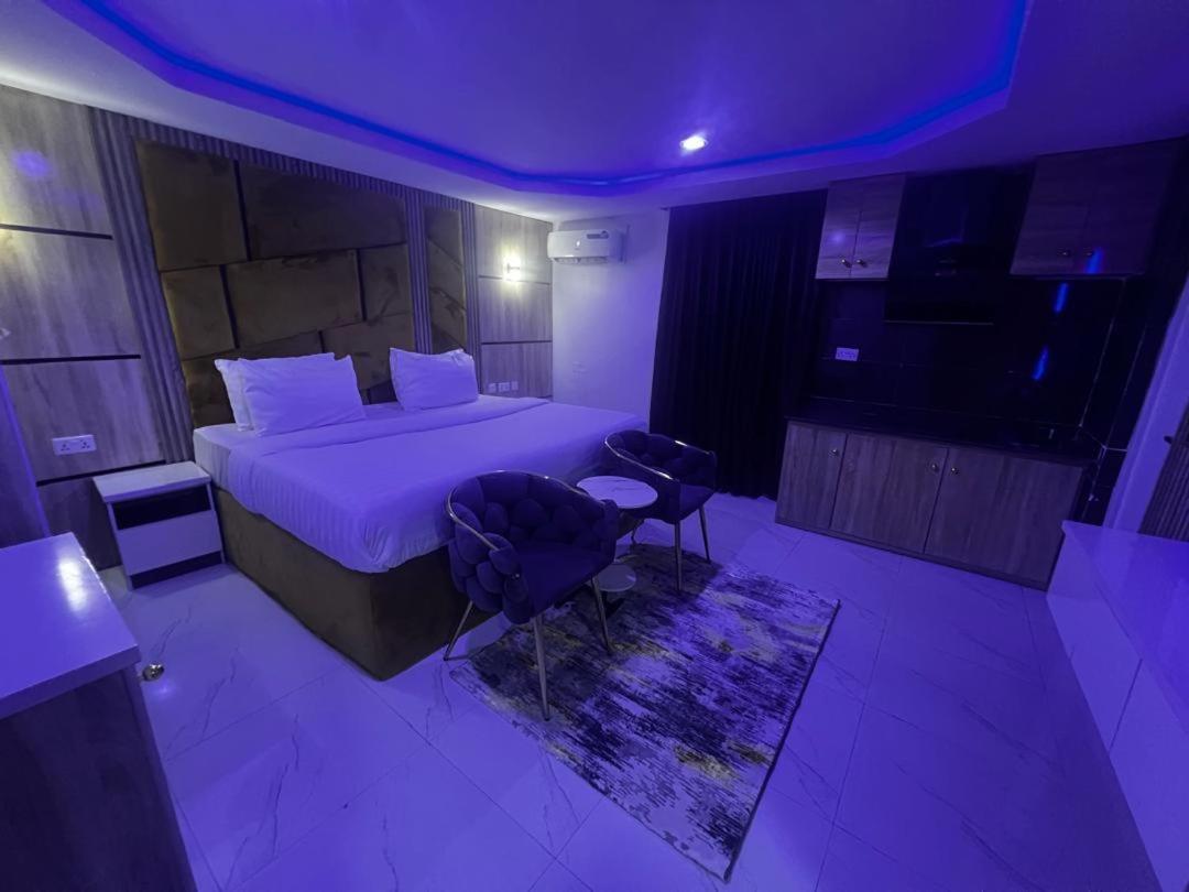 Villa Palazzo Hotel 2 Ikeja Bagian luar foto