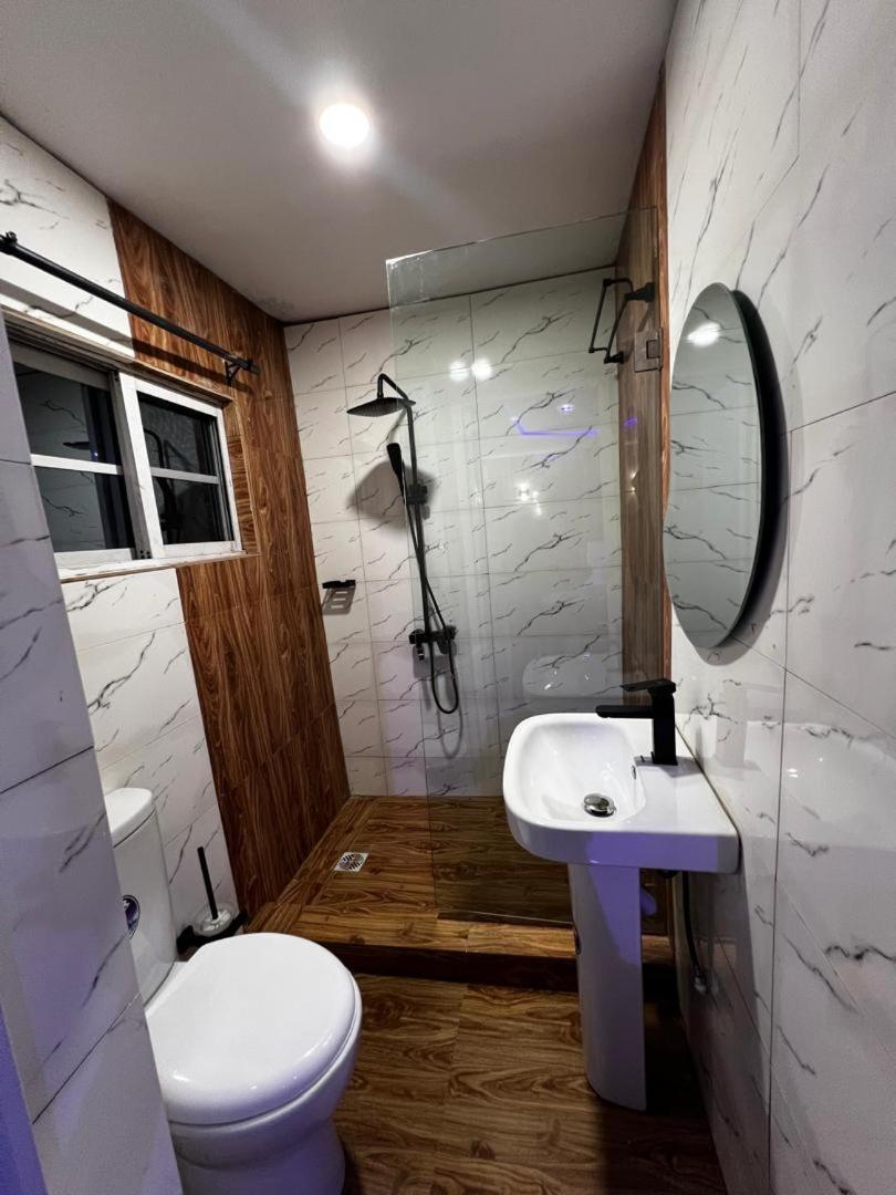 Villa Palazzo Hotel 2 Ikeja Bagian luar foto
